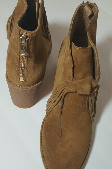Ugg Ankle Boots sz 7 - Picture 3 of 6